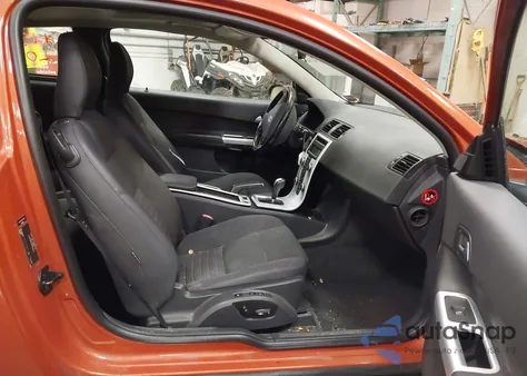 2012 Volvo C30 T5/T5 Platinum/T5 Premier Plus/T5 R-Design/T5 R-Design Platinum/T5 R-Design Premier Plus из США, поврежденный, VIN YV1672MK1C2281063